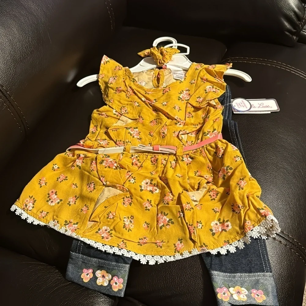 Little lass outfit and dresses with Flowers and Polka Dots size 4